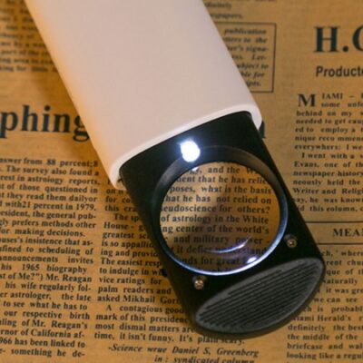 M009 LED 8배율 휴대용 미니 초경량 돋보기제작 대표이미지